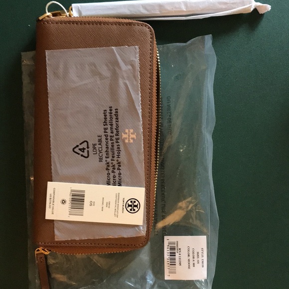 New Tory Burch Emerson Wristlet Zip Continental Wallet Leather Mosse - Picture 5 of 5